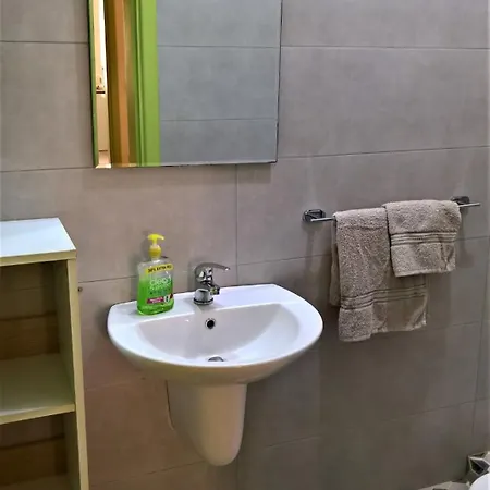 Apartman Gozo, Cosy Maisonette, Own Entrance At Street Level