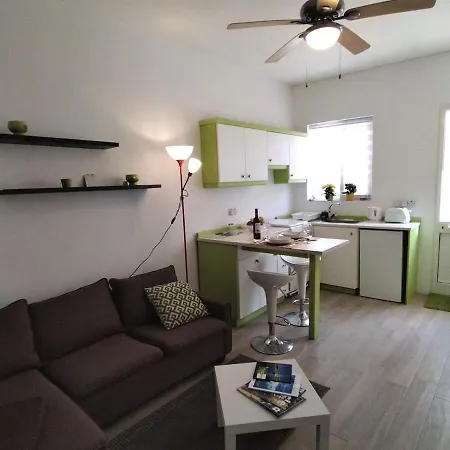 Gozo, Cosy Maisonette, Own Entrance At Street Level